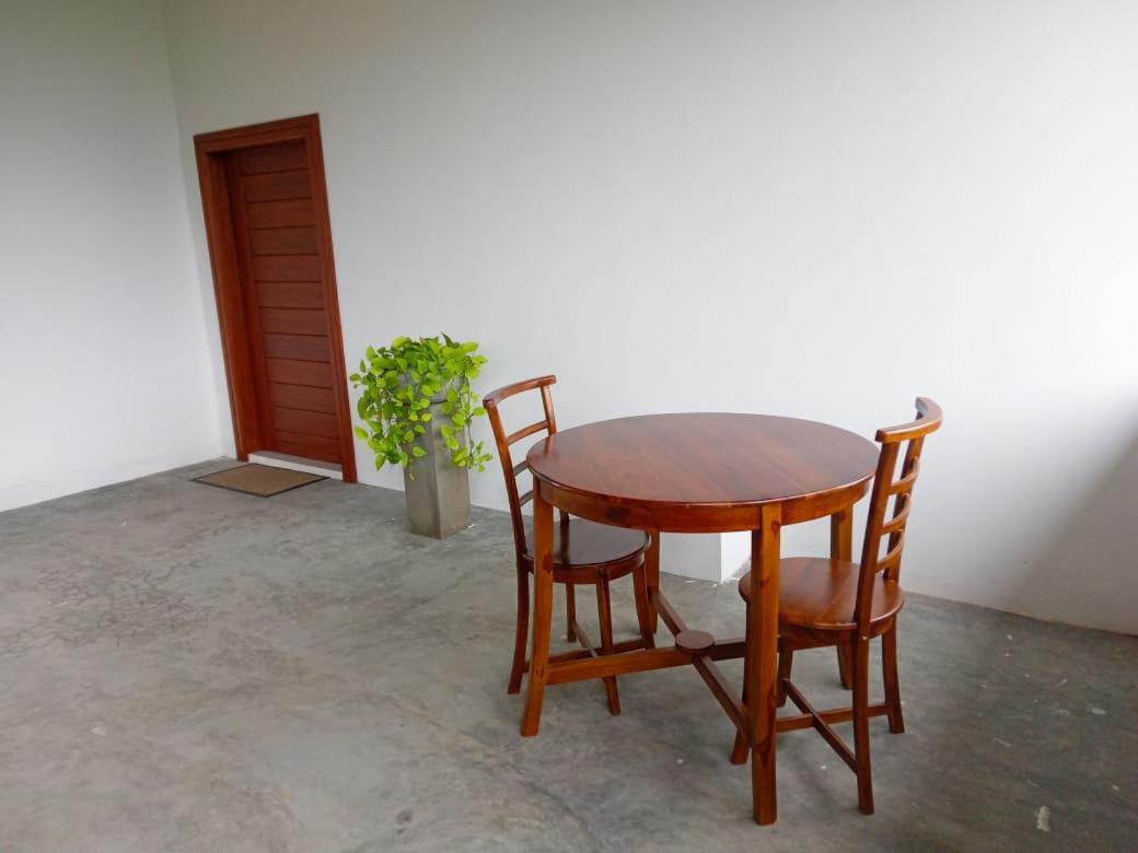 Meridian Holiday Resort Ratnapura Exterior photo